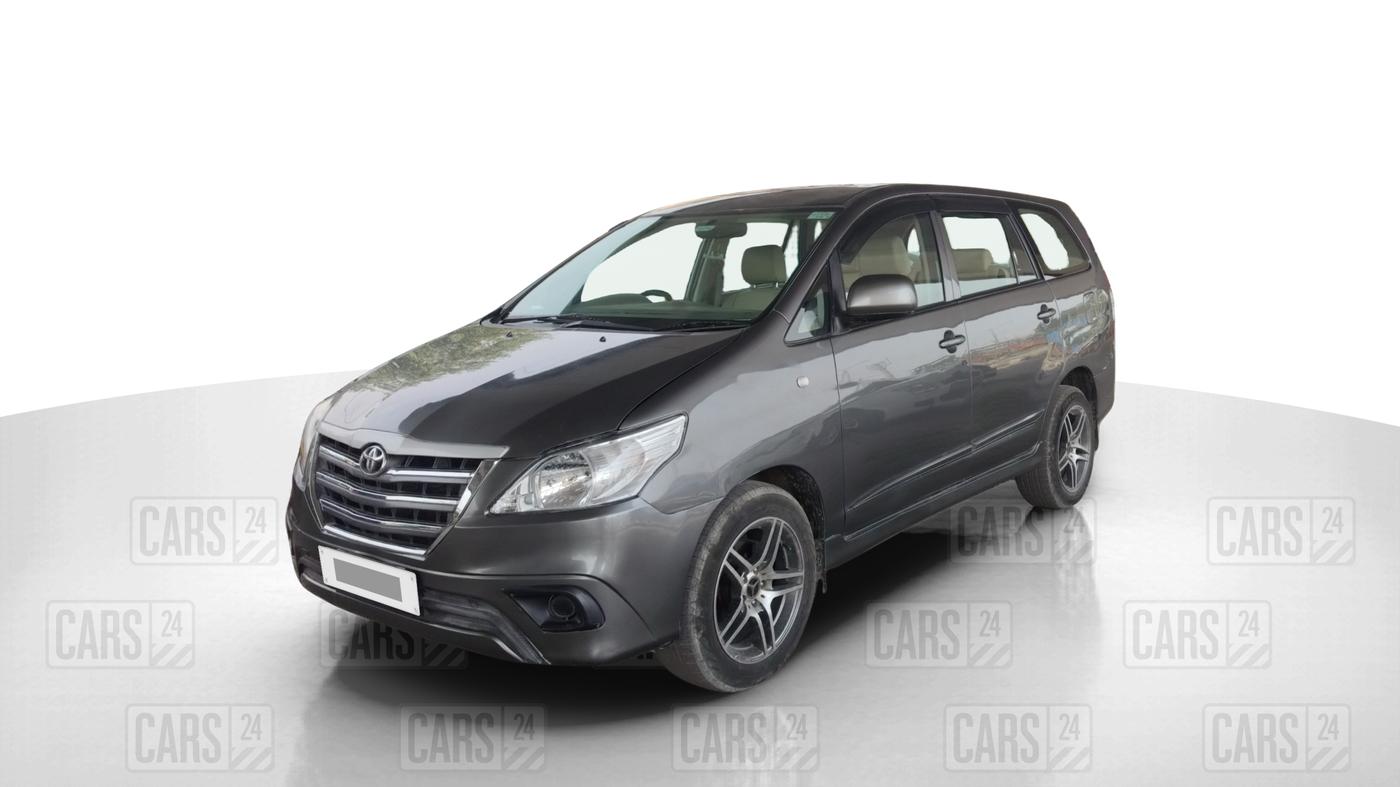 2014 Toyota Innova 2.5 GX 8 STR, Diesel, Manual, 1,54,904 km, Left Front Diagonal
