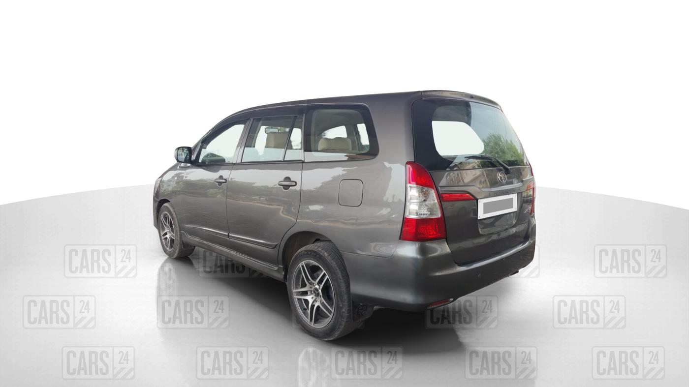 2014 Toyota Innova 2.5 GX 8 STR, Diesel, Manual, 1,54,904 km, Left Back Diagonal