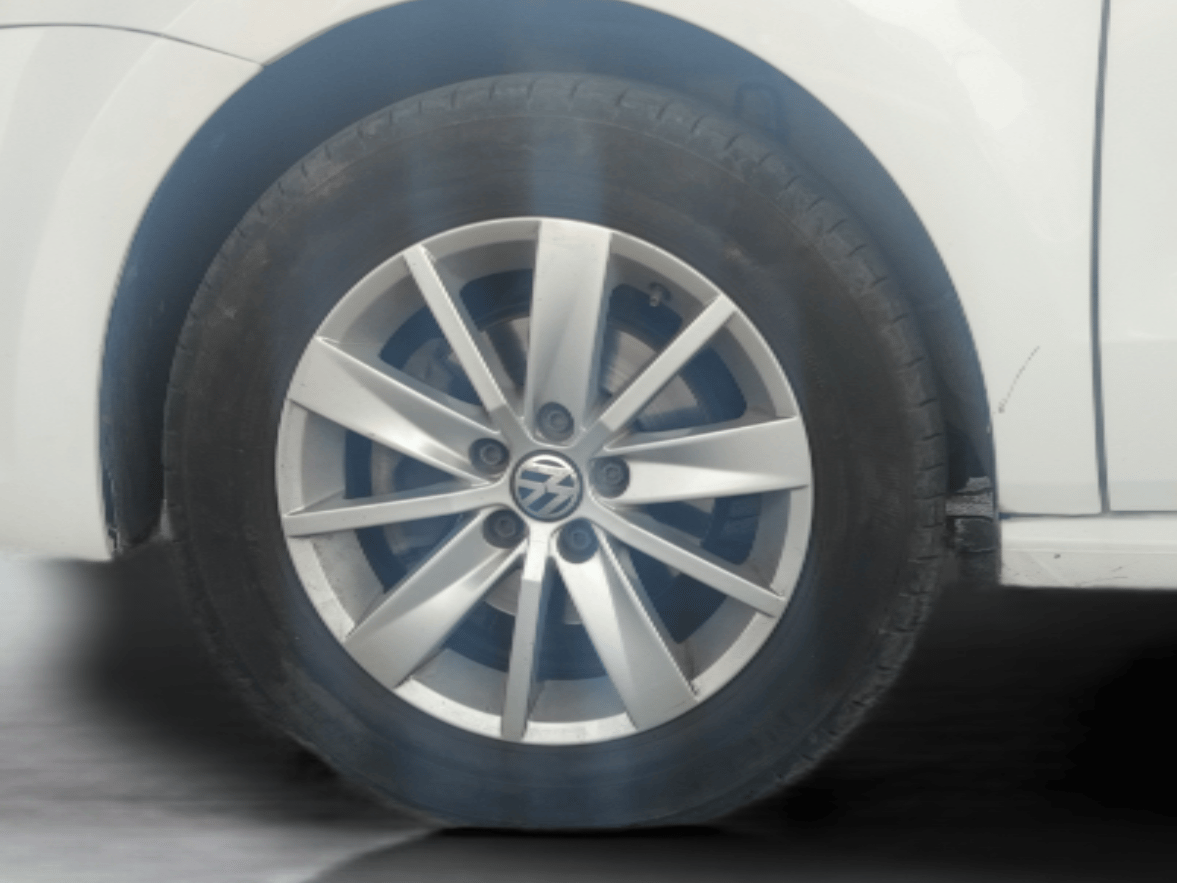 2015 Volkswagen Polo HIGHLINE1.5L, Diesel, Manual, 54,388 km, Left Front Wheel