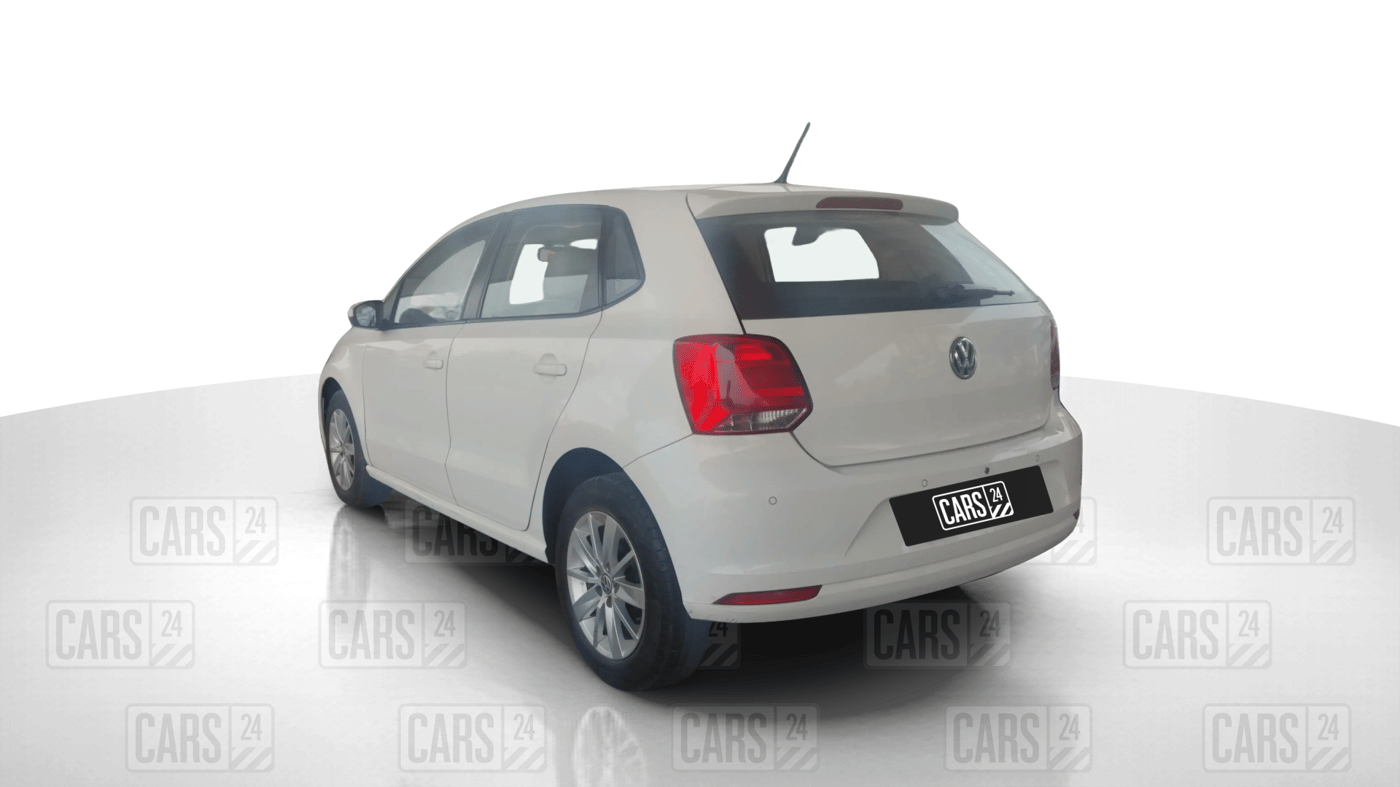 2015 Volkswagen Polo HIGHLINE1.5L, Diesel, Manual, 54,388 km, Left Back Diagonal