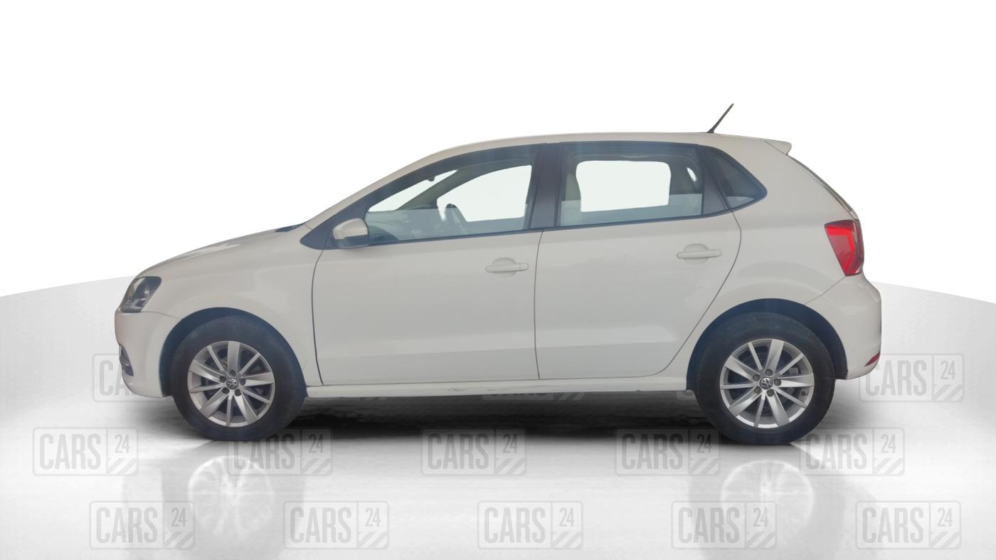 2015 Volkswagen Polo HIGHLINE1.5L, Diesel, Manual, 54,388 km, Left Side