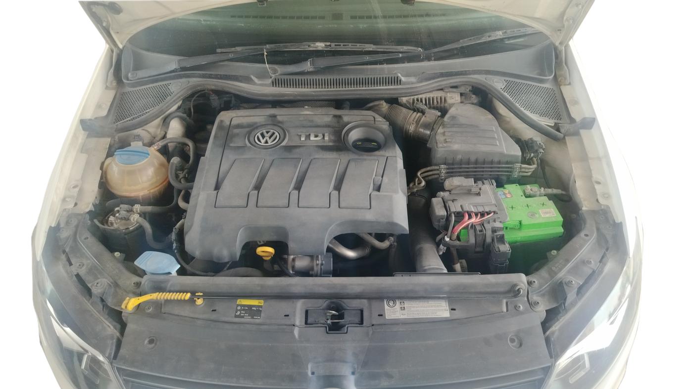 2015 Volkswagen Polo HIGHLINE1.5L, Diesel, Manual, 54,388 km, Open Bonnet