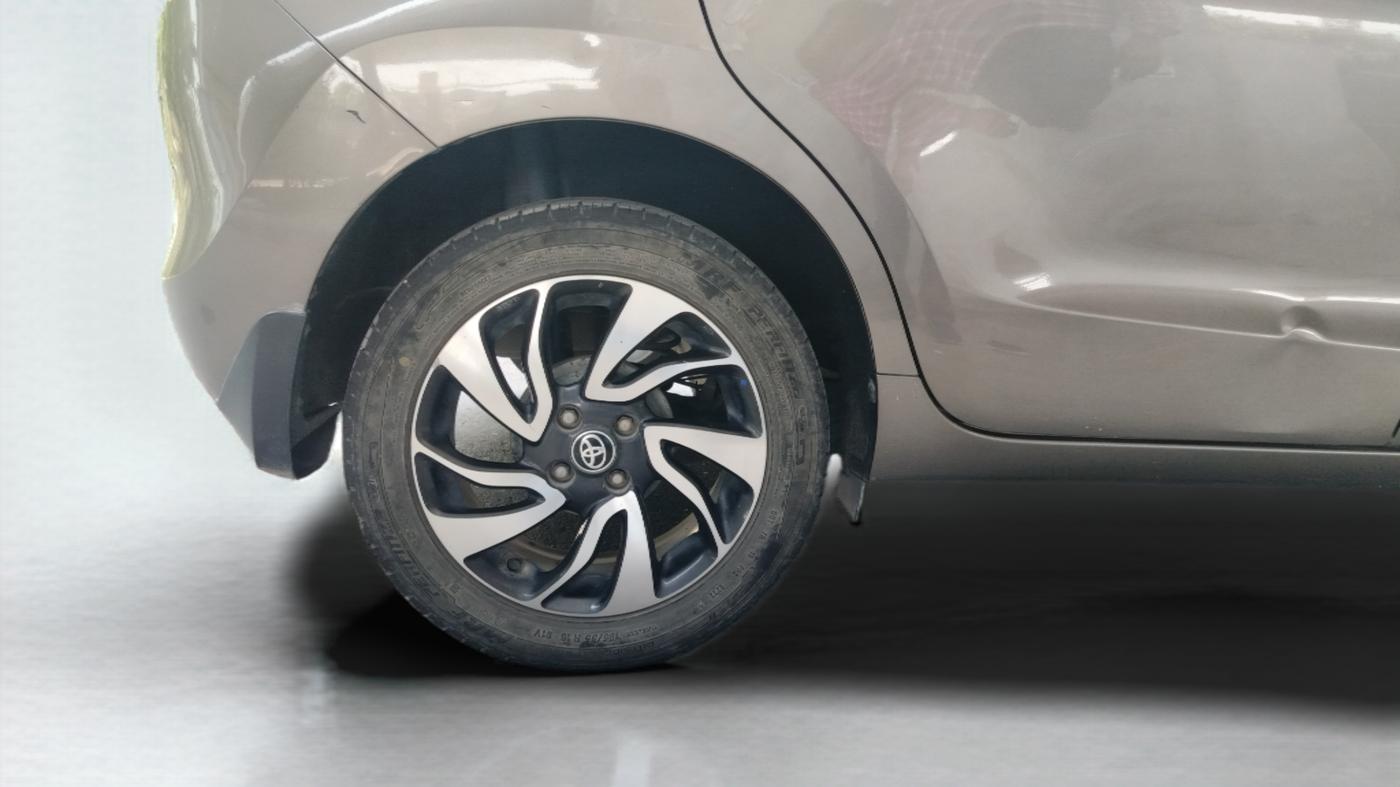2021 Toyota Glanza G, Petrol, Manual, 44,780 km, Right Rear Wheel