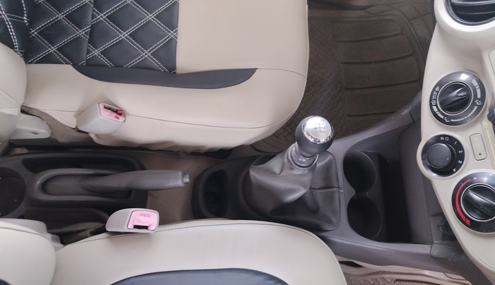 2013 Toyota Etios GD, Diesel, Manual, 71,787 km, Gear Lever