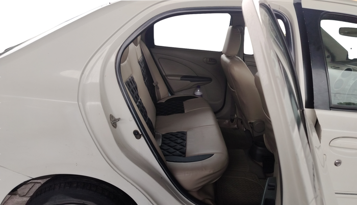 2013 Toyota Etios GD, Diesel, Manual, 71,787 km, Right Side Rear Door Cabin