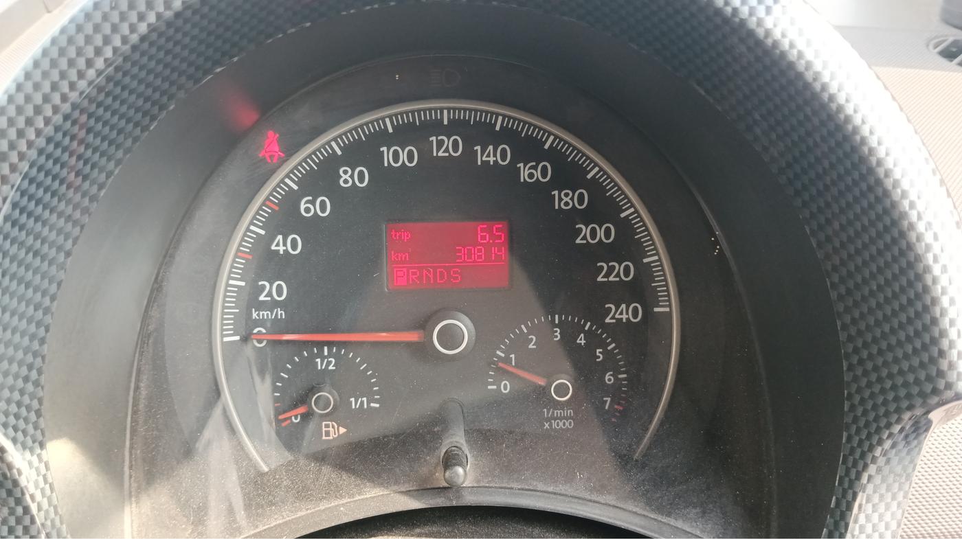 2011 Volkswagen Beetle 2.0 AT, Petrol, Automatic, 30,814 km, Odometer Image