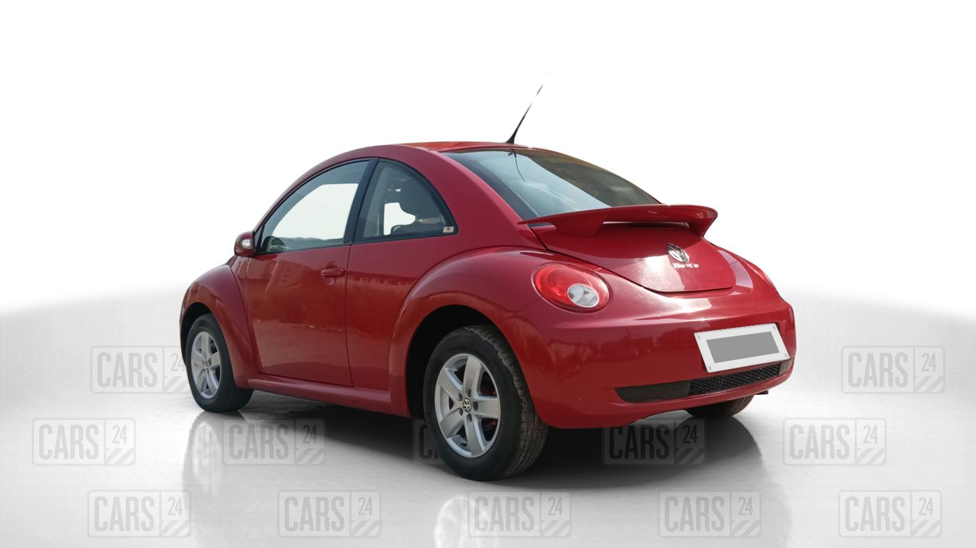 2011 Volkswagen Beetle 2.0 AT, Petrol, Automatic, 30,814 km, Left Back Diagonal