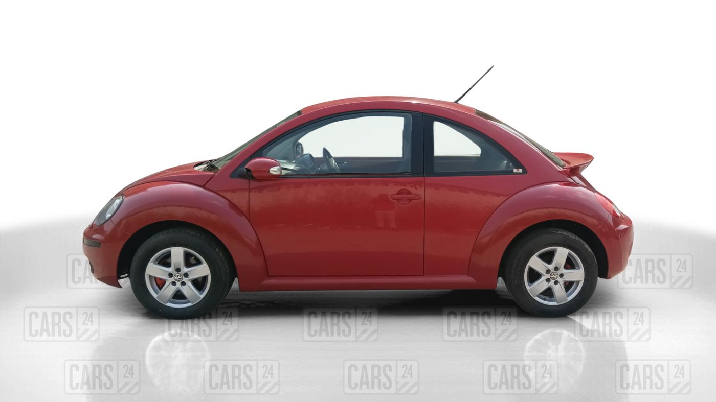 2011 Volkswagen Beetle 2.0 AT, Petrol, Automatic, 30,814 km, Left Side