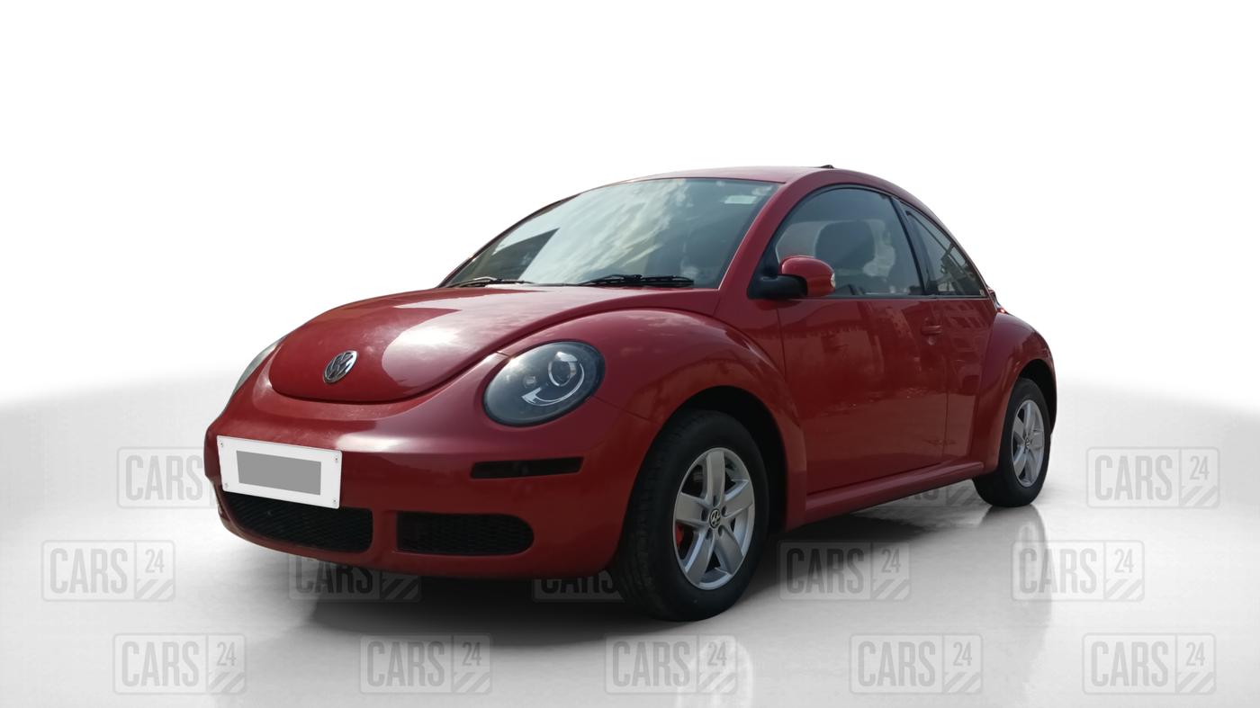 2011 Volkswagen Beetle 2.0 AT, Petrol, Automatic, 30,814 km, Left Front Diagonal