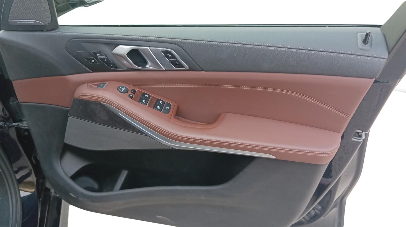 2022 BMW X5 XDRIVE 40I SPORTX PLUS, Petrol, Automatic, 36,234 km, Driver Side Door Panel Controls