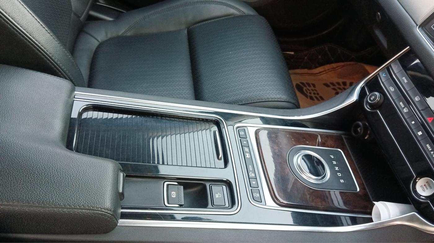 2018 Jaguar XF 2.0 DIESEL PRESTIGE, Diesel, Automatic, 46,000 km, Gear Lever