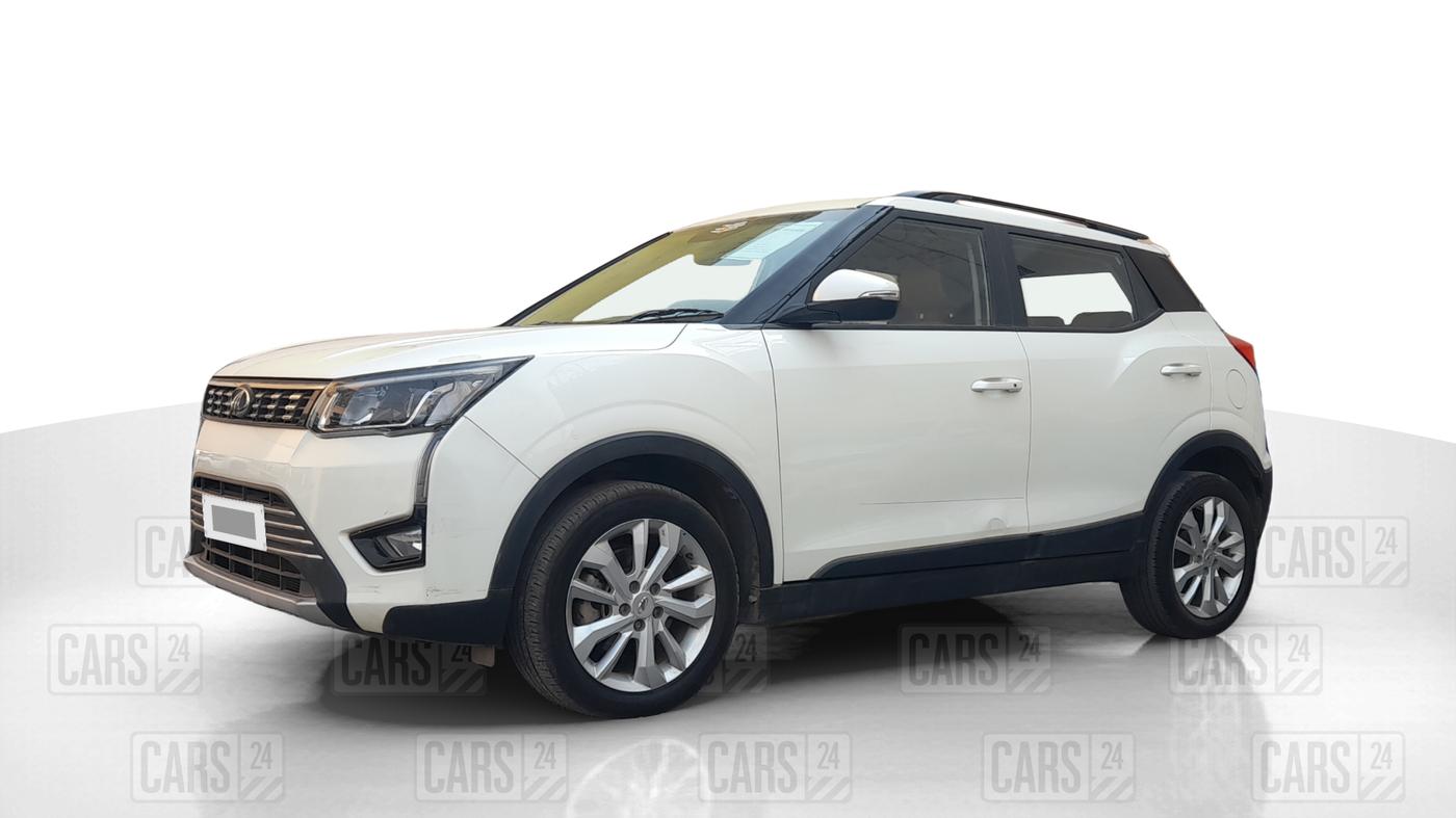 2020 Mahindra XUV300 W8 1.2 PETROL, Petrol, Manual, 81,317 km, Left Front Diagonal