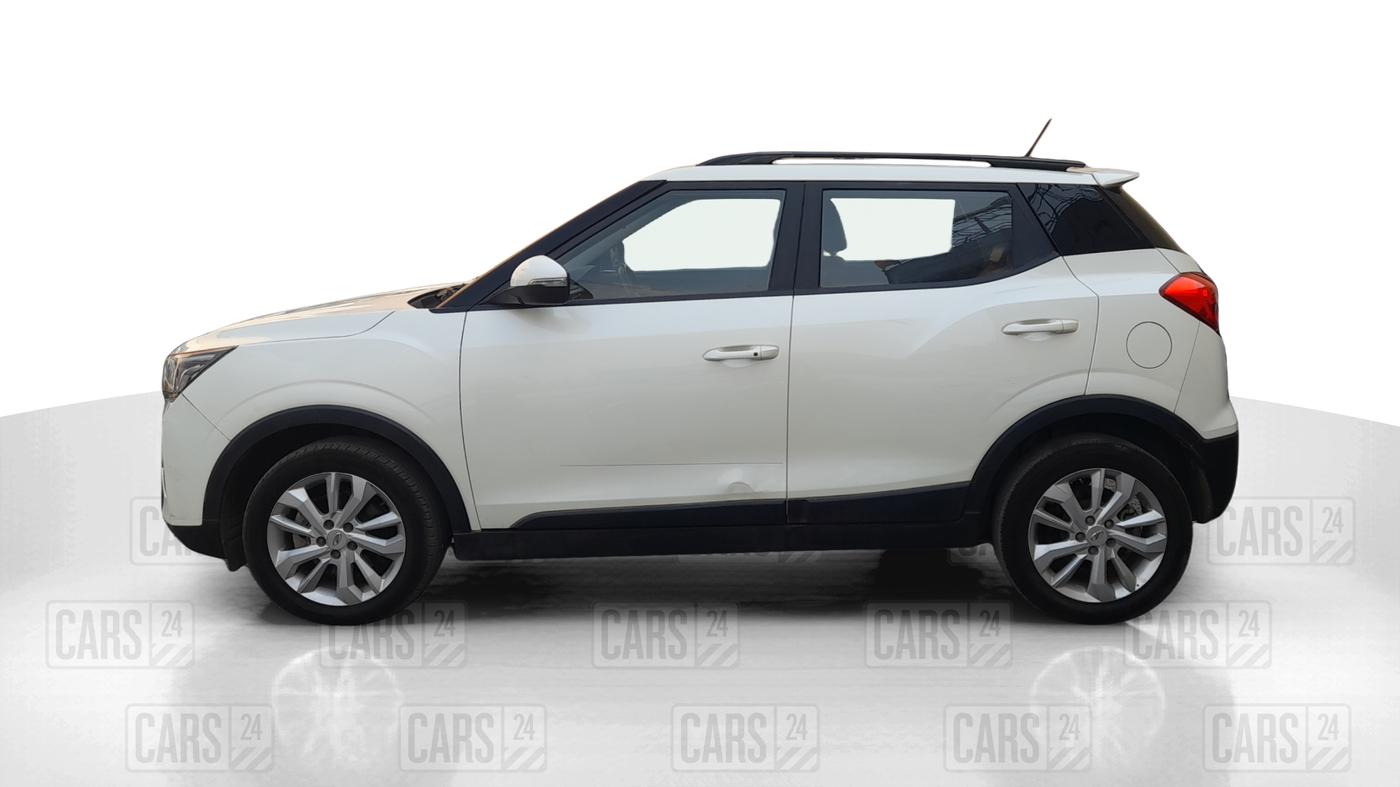 2020 Mahindra XUV300 W8 1.2 PETROL, Petrol, Manual, 81,317 km, Left Side