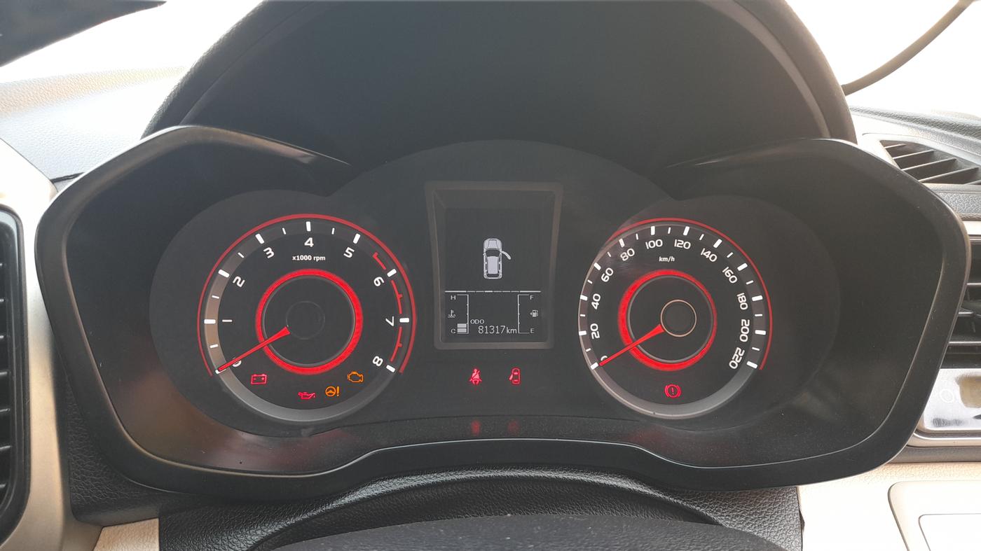 2020 Mahindra XUV300 W8 1.2 PETROL, Petrol, Manual, 81,317 km, Odometer Image