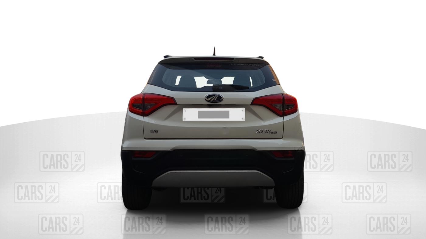 2020 Mahindra XUV300 W8 1.2 PETROL, Petrol, Manual, 81,317 km, Back/Rear