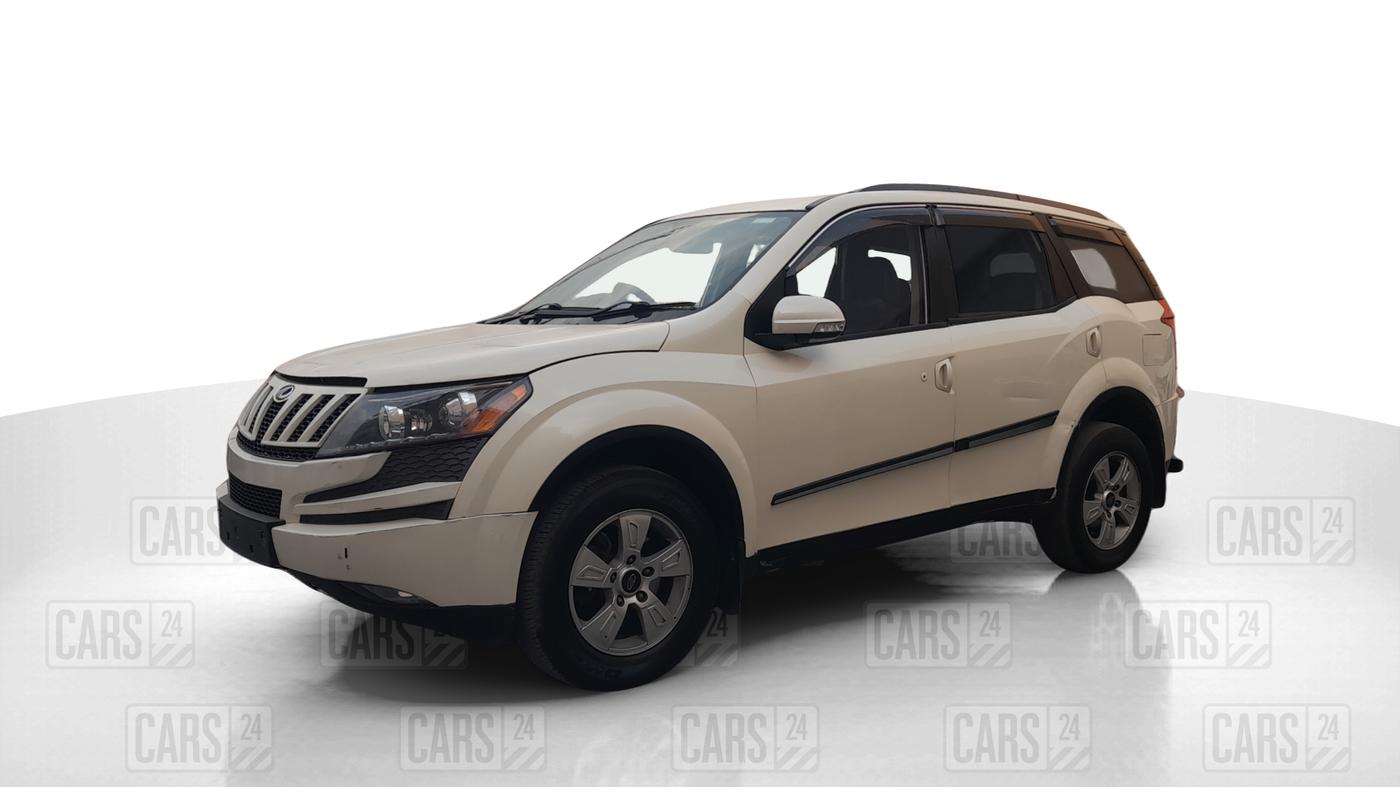 2014 Mahindra XUV500 W8, Diesel, Manual, 85,236 km, Left Front Diagonal