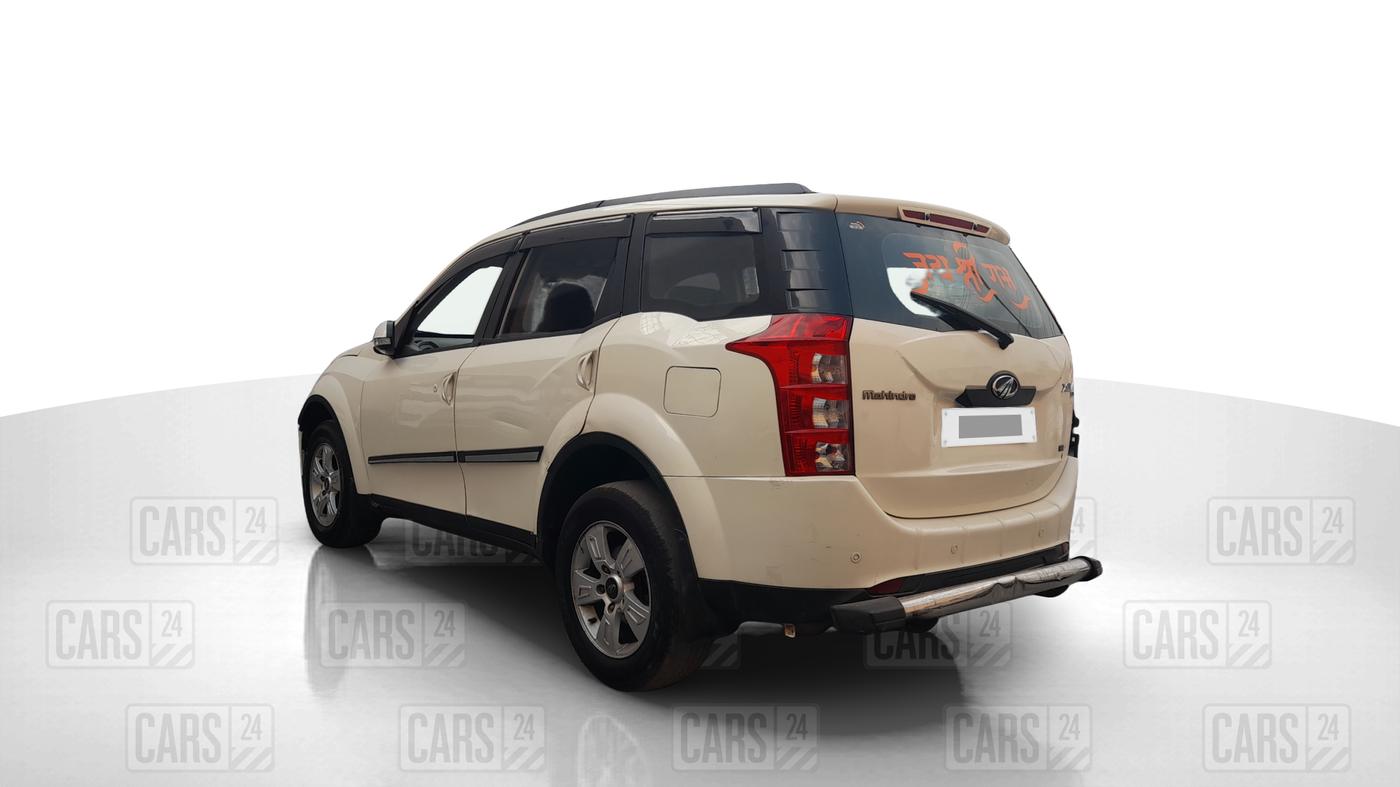 2014 Mahindra XUV500 W8, Diesel, Manual, 85,236 km, Left Back Diagonal
