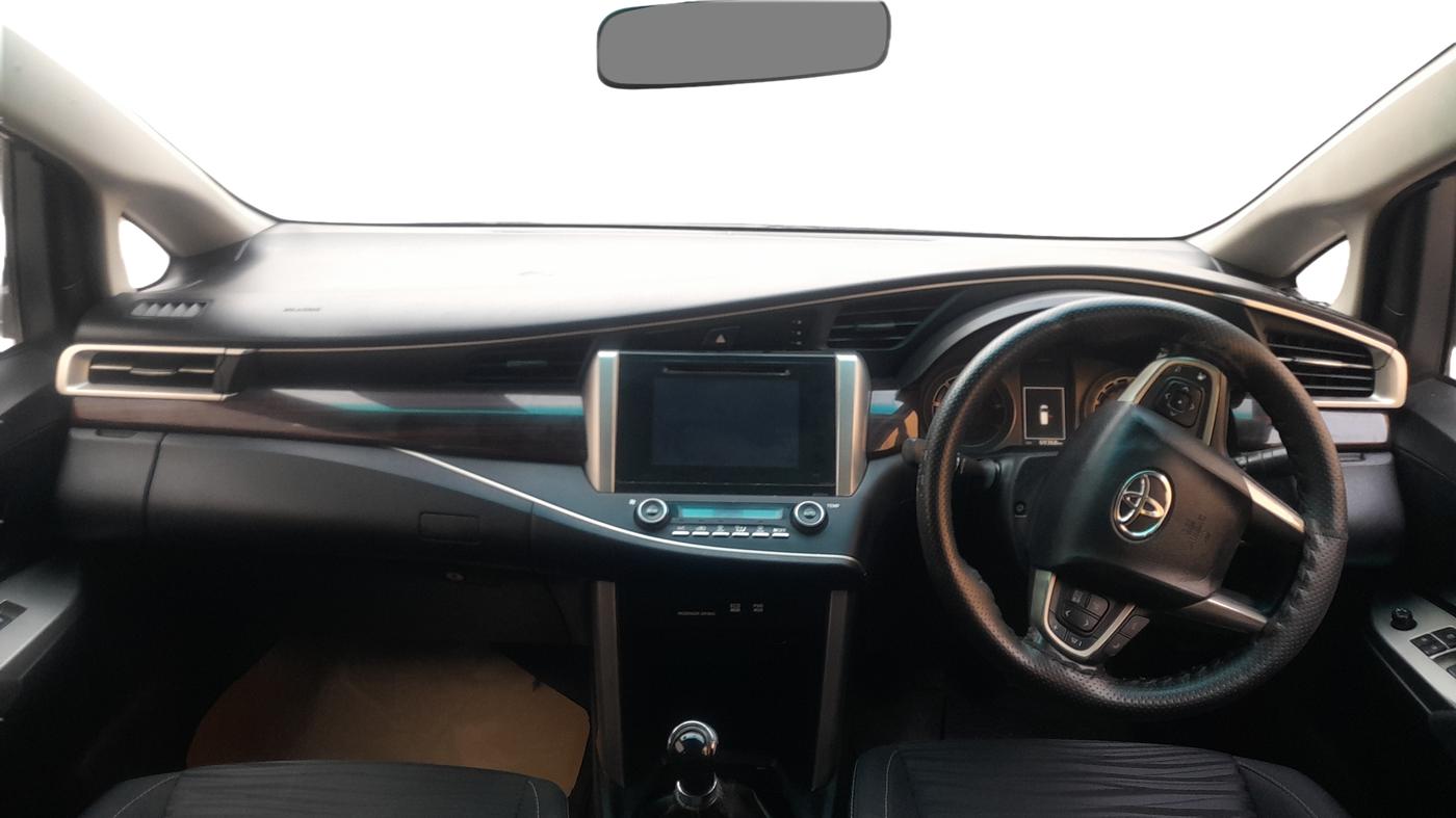 2017 Toyota Innova Crysta 2.4 VX 7 STR, Diesel, Manual, 69,368 km, Dashboard