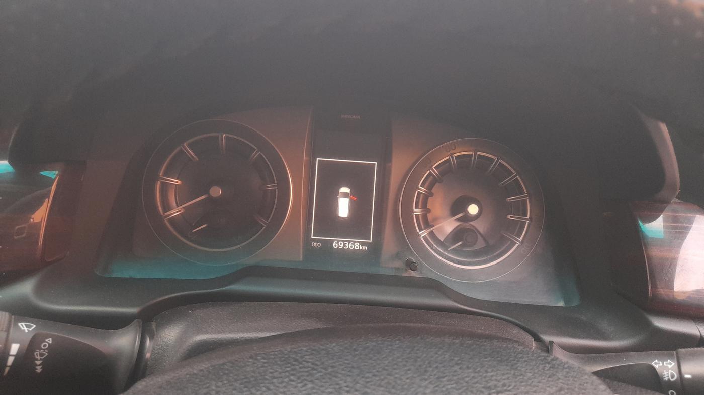 2017 Toyota Innova Crysta 2.4 VX 7 STR, Diesel, Manual, 69,368 km, Odometer Image