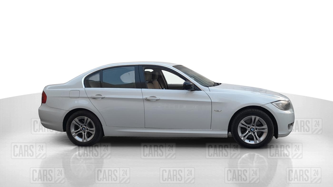 2012 BMW 3 Series 320d, Diesel, Automatic, 1,15,282 km, Right Side View