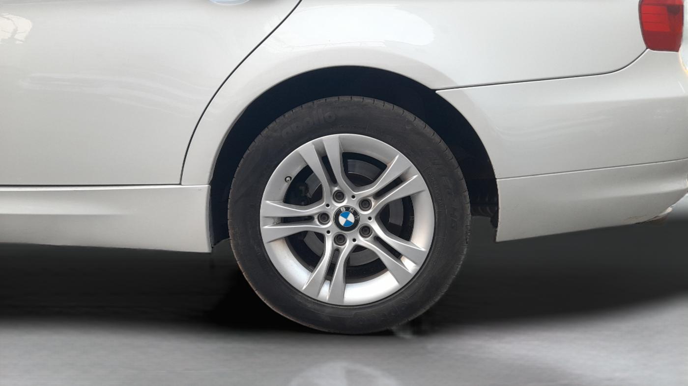 2012 BMW 3 Series 320d, Diesel, Automatic, 1,15,282 km, Left Rear Wheel