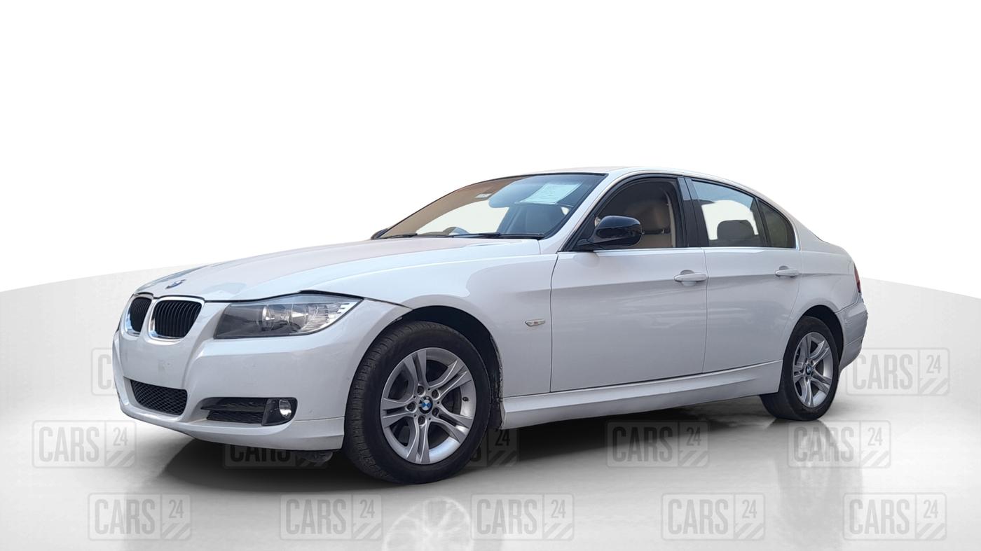 2012 BMW 3 Series 320d, Diesel, Automatic, 1,15,282 km, Left Front Diagonal