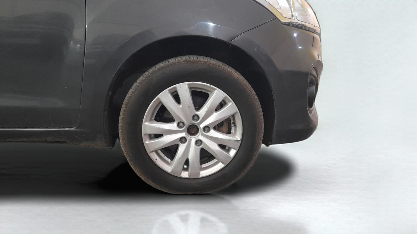 2016 Maruti Ertiga ZDI + SHVS, Diesel, Manual, 97,781 km, Right Front Wheel