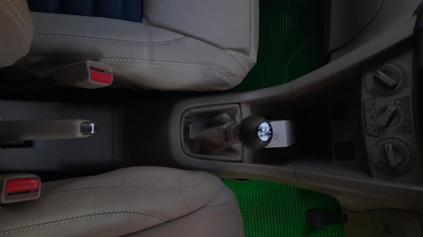 2016 Maruti Ertiga ZDI + SHVS, Diesel, Manual, 97,781 km, Gear Lever