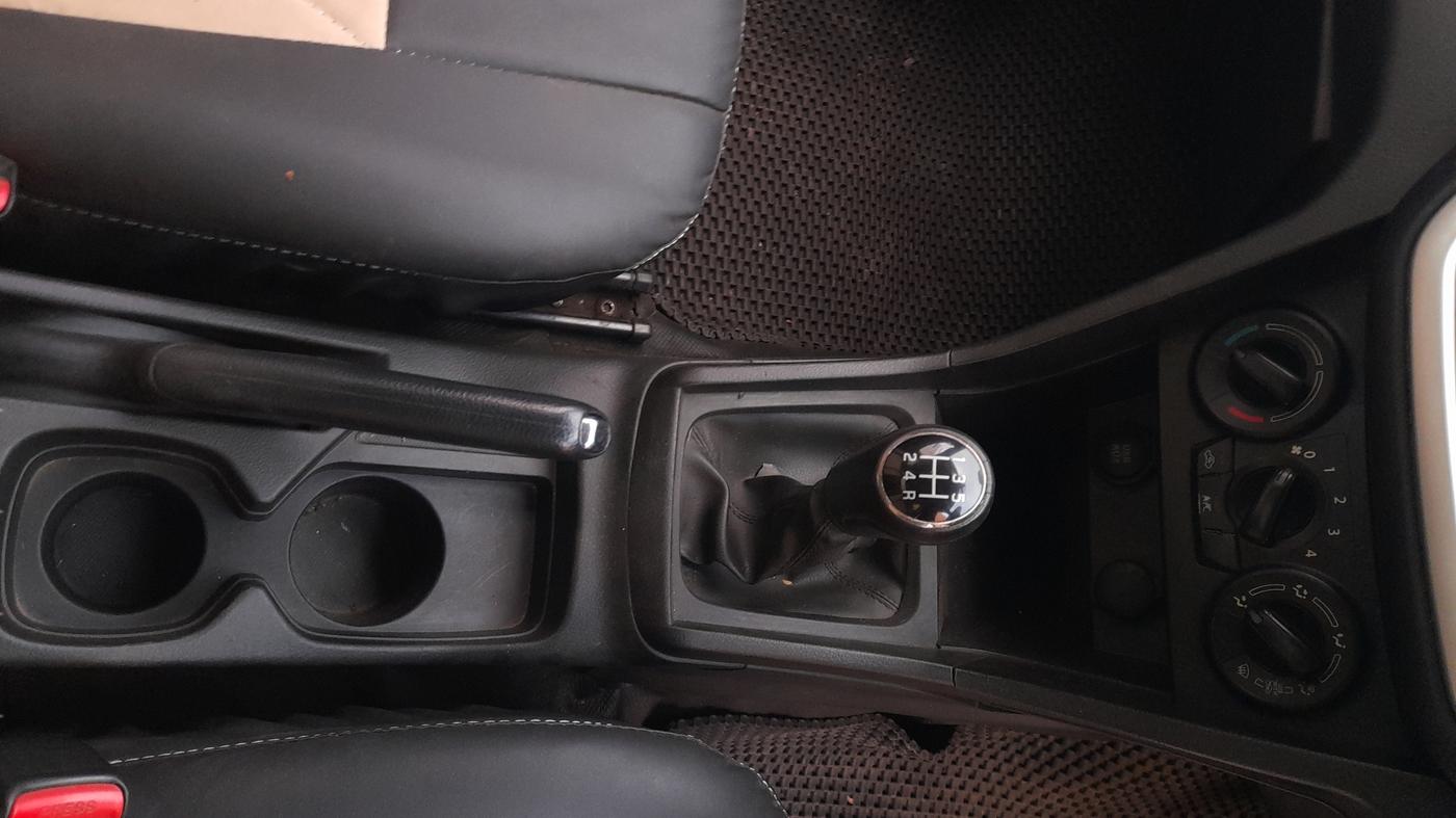 2018 Maruti Vitara Brezza VDI, Diesel, Manual, 73,558 km, Gear Lever