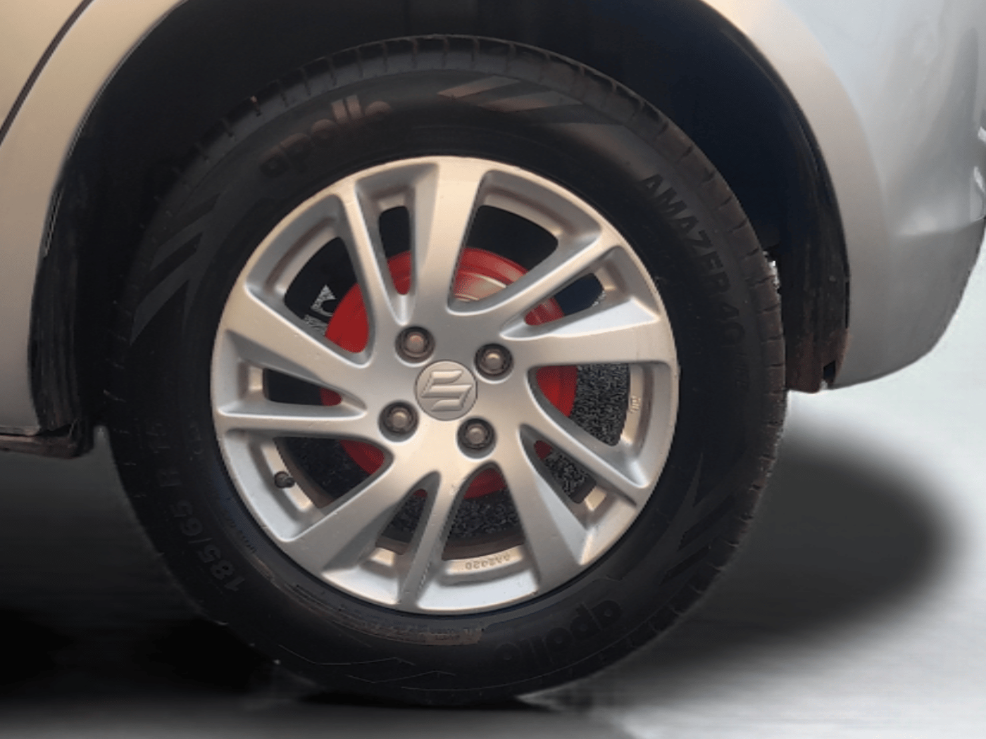 2014 Maruti Swift ZDI, Diesel, Manual, 80,316 km, Left Rear Wheel