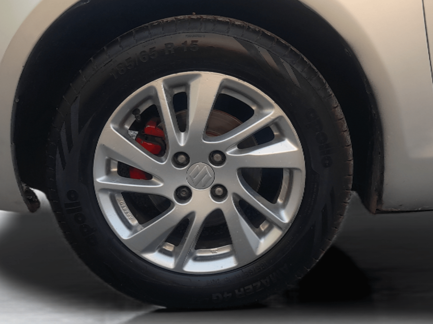 2014 Maruti Swift ZDI, Diesel, Manual, 80,316 km, Left Front Wheel