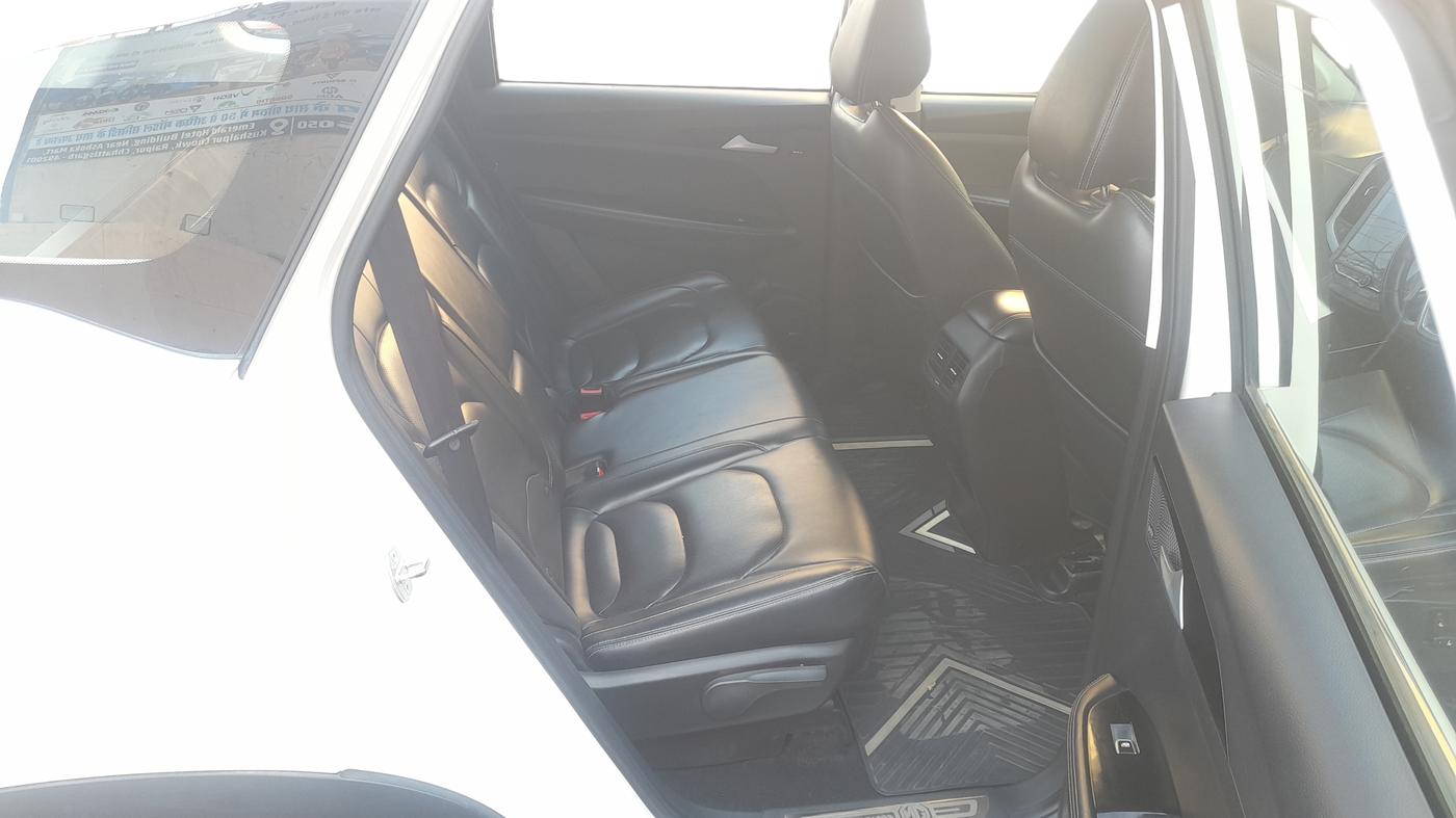2021 MG HECTOR SHARP 1.5 PETROL CVT, Petrol, Automatic, 93,243 km, Right Side Rear Door Cabin