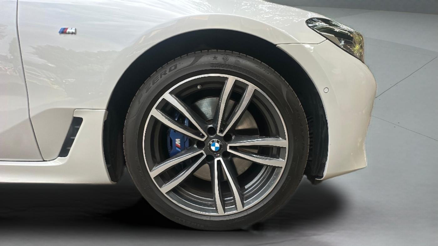 2024 BMW 6 Series GT 620d M Sport , Diesel, Automatic, 5,826 km, Right Front Wheel