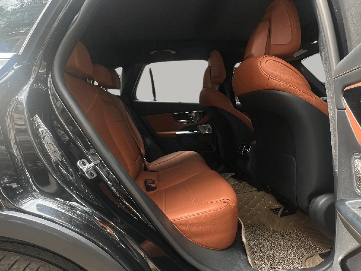 2023 Mercedes Benz GLC CLASS 300 4MATIC, Petrol, Automatic, 19,536 km, Right Side Rear Door Cabin