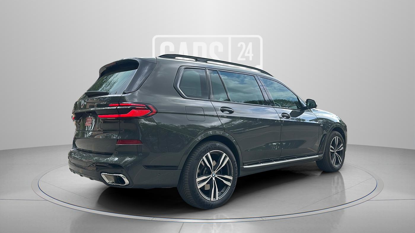 2024 BMW X7 xDrive40d M Sport, Diesel, Automatic, 22,000 km, Right Back Diagonal