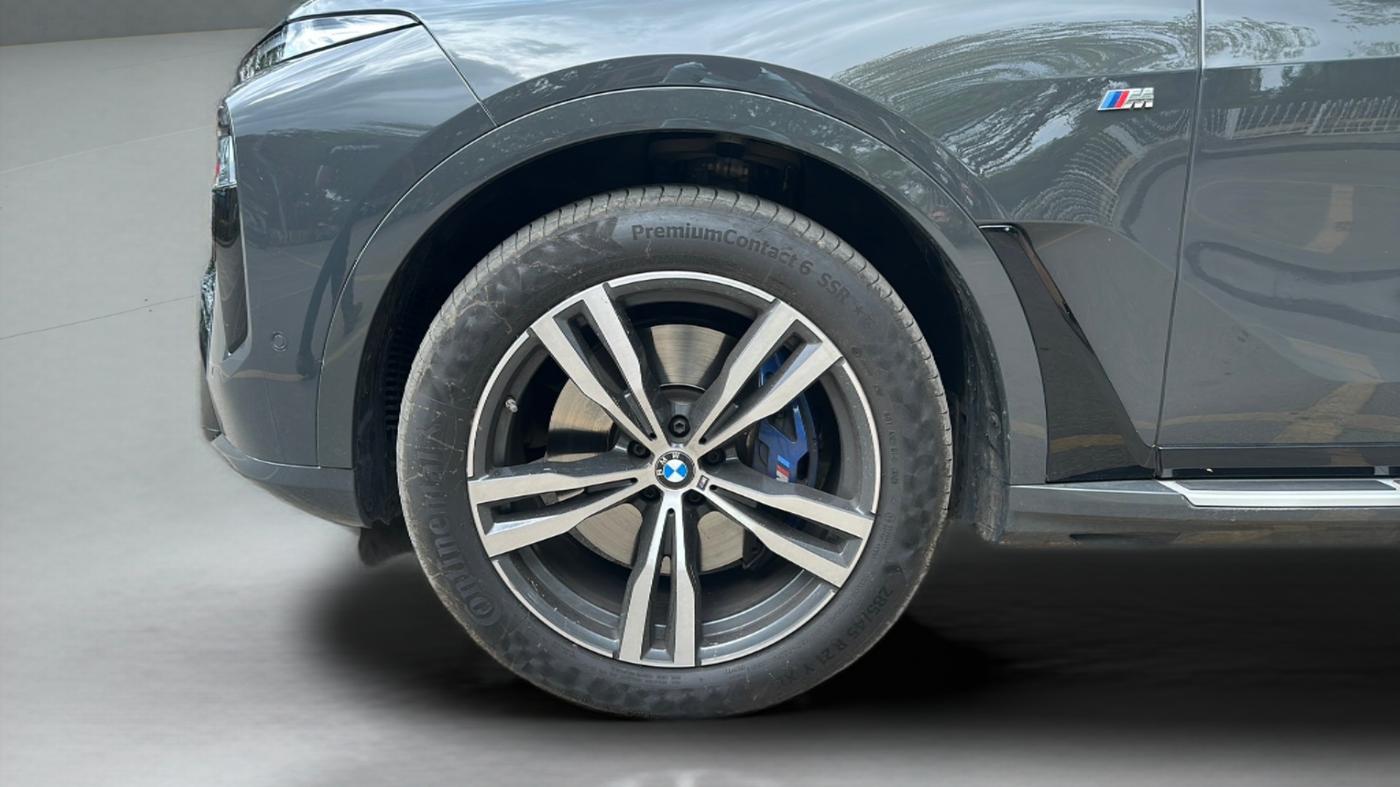 2024 BMW X7 xDrive40d M Sport, Diesel, Automatic, 22,000 km, Left Front Wheel