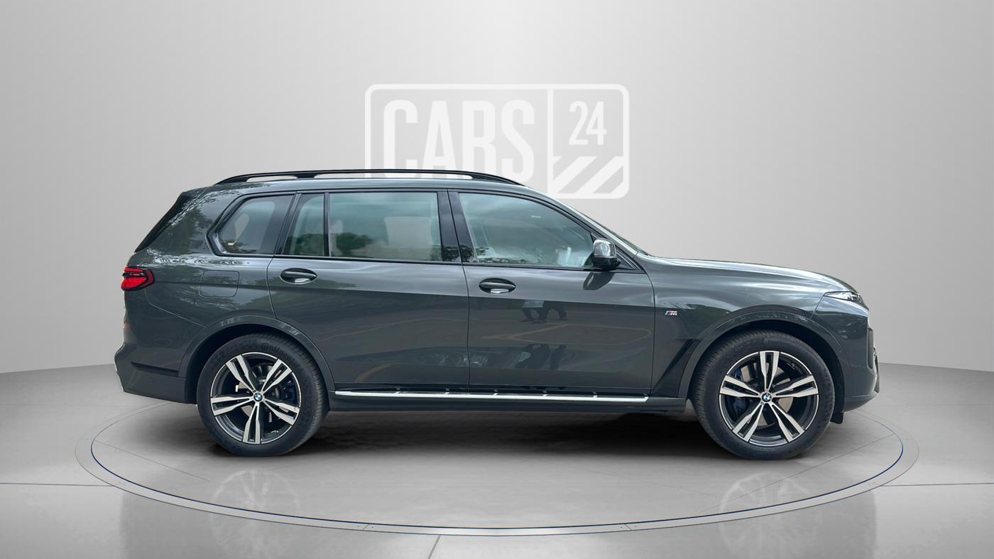 2024 BMW X7 xDrive40d M Sport, Diesel, Automatic, 22,000 km, Right Side View
