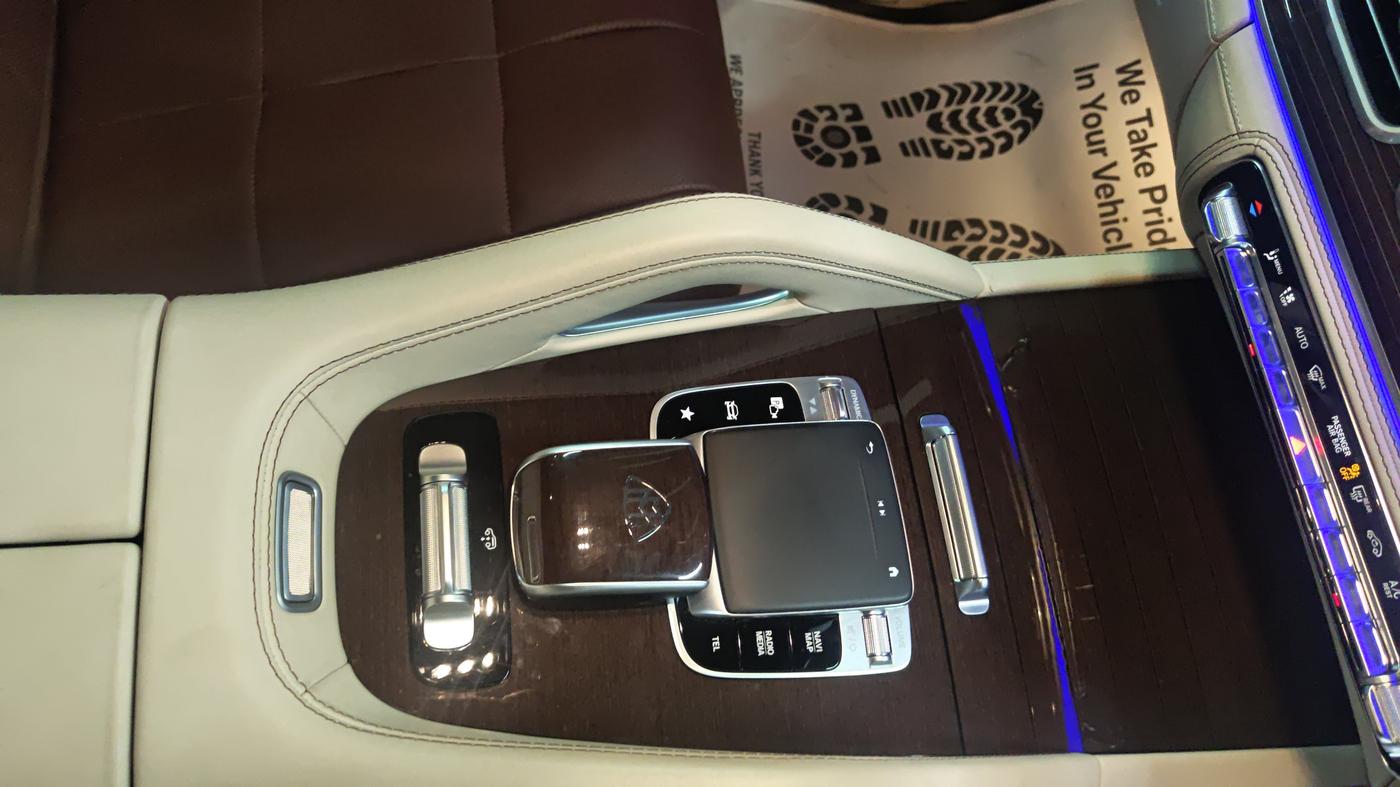 2022 Mercedes Benz MAYBACH GLS 600 4MATIC, Petrol, Automatic, 9,303 km, Gear Lever