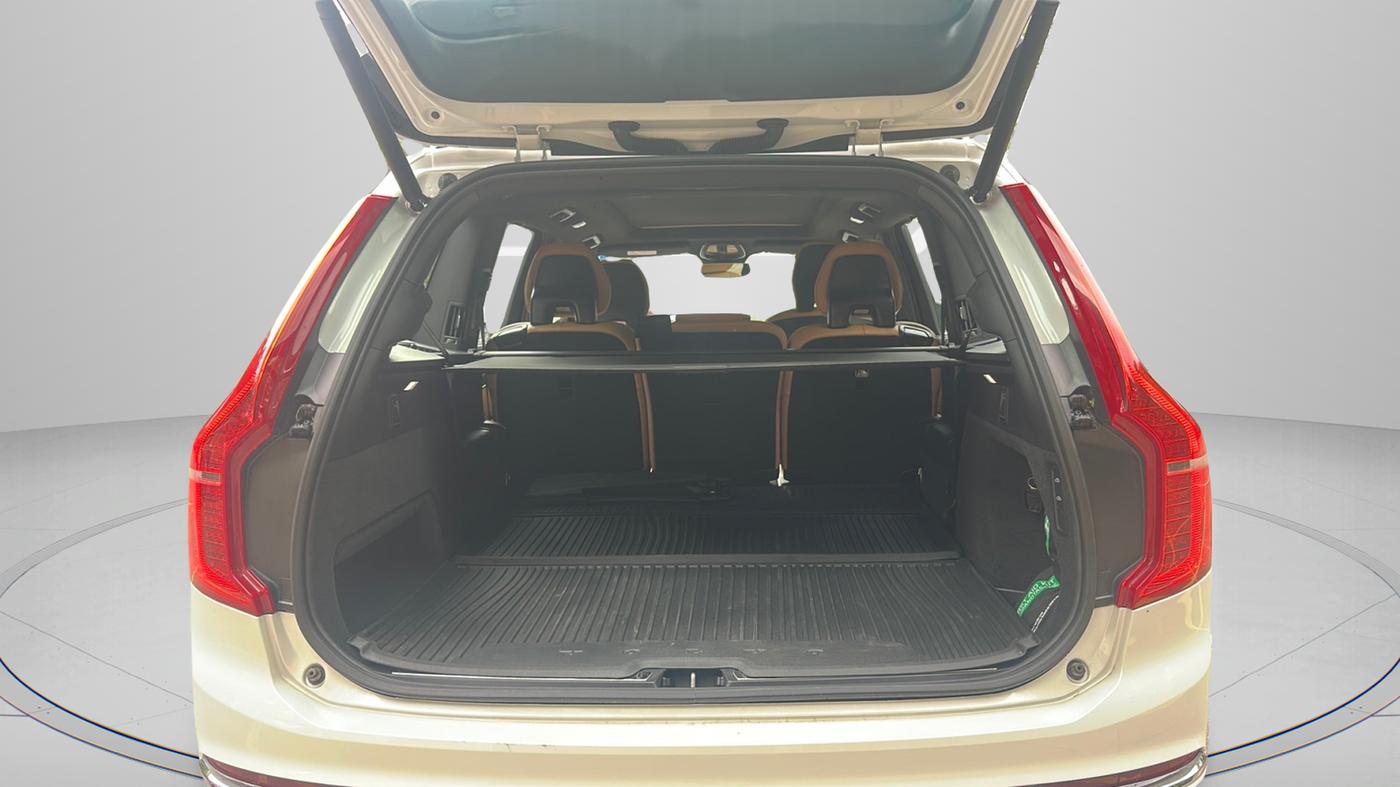 2024 Volvo XC 90 B6 INSCRIPTION, Petrol, Automatic, 3,000 km, Boot Inside