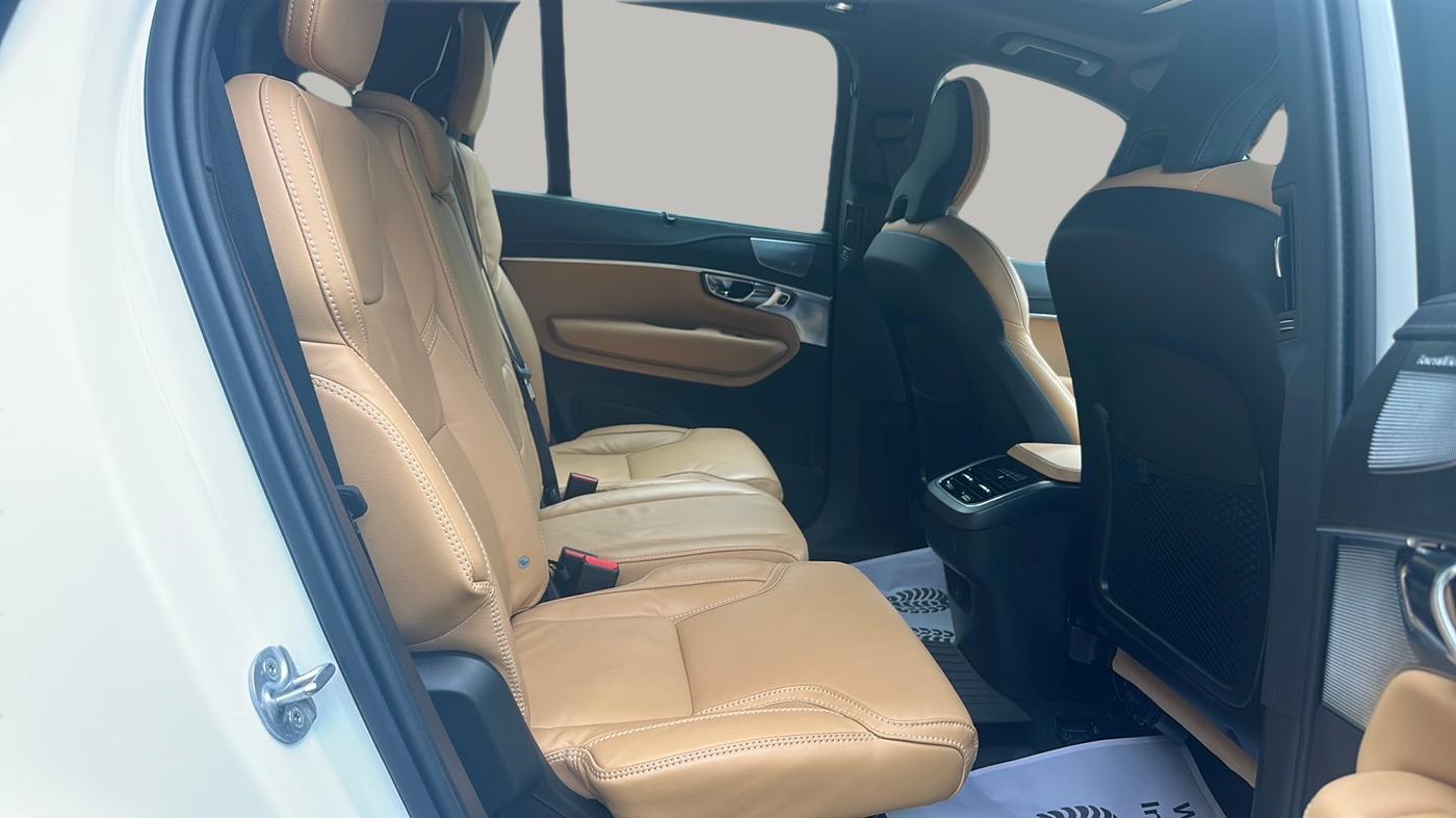 2024 Volvo XC 90 B6 INSCRIPTION, Petrol, Automatic, 3,000 km, Right Side Rear Door Cabin