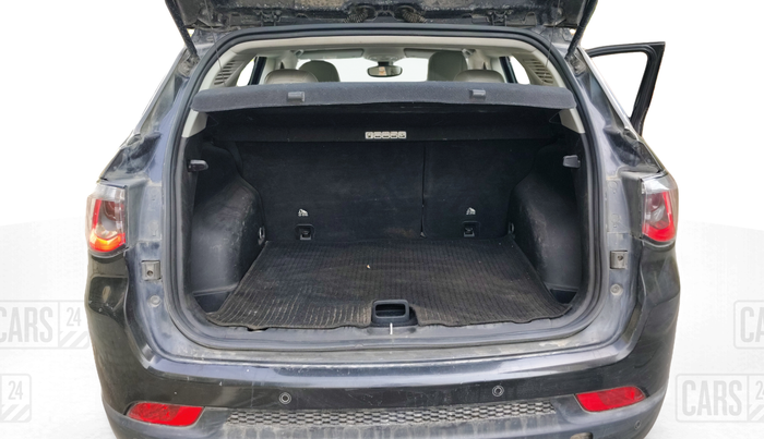 2018 Jeep Compass LIMITED 2.0 DIESEL, Diesel, Manual, 1,23,355 km, Boot Inside