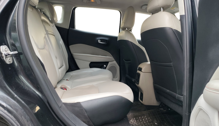 2018 Jeep Compass LIMITED 2.0 DIESEL, Diesel, Manual, 1,23,355 km, Right Side Rear Door Cabin