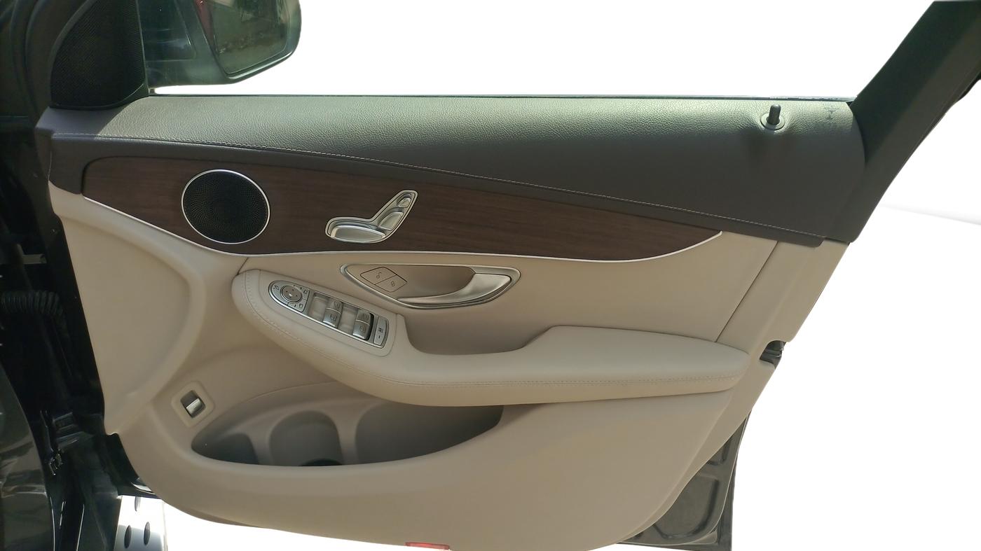 2020 Mercedes Benz GLC CLASS 200 PROGASSIVE, Petrol, Automatic, 41,000 km, Driver Side Door Panel Controls