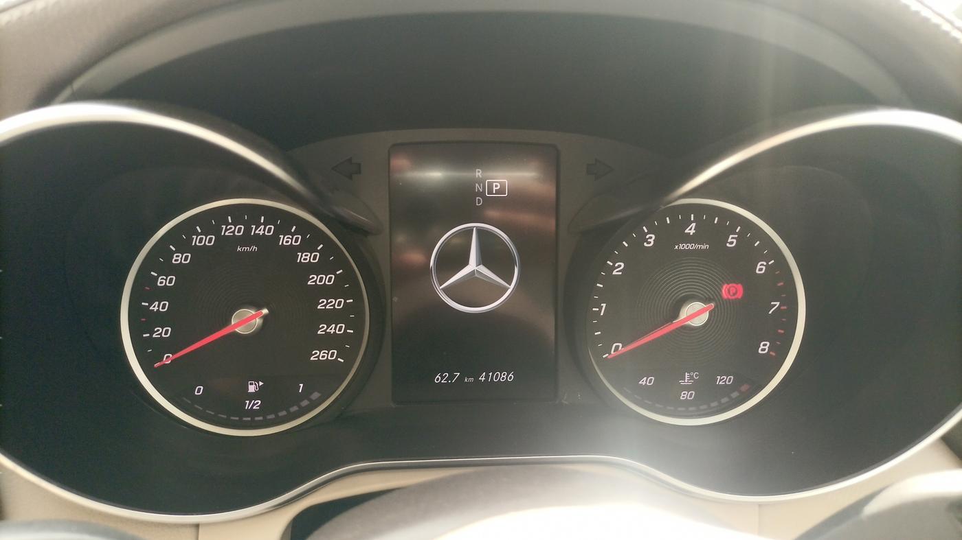 2020 Mercedes Benz GLC CLASS 200 PROGASSIVE, Petrol, Automatic, 41,000 km, Odometer Image