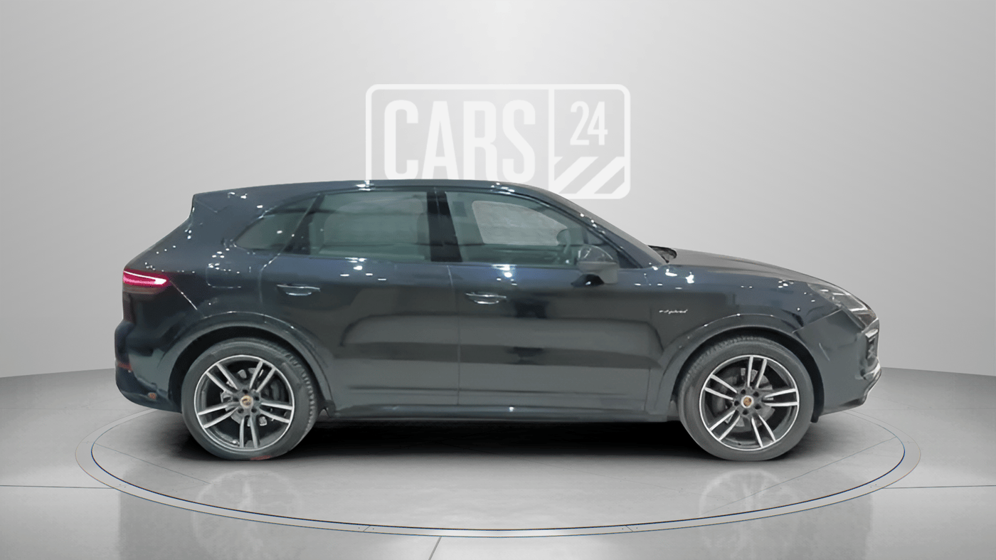 2019 Porsche Cayenne E-HYBRID, Hybrid, Automatic, 50,965 km, Right Side View