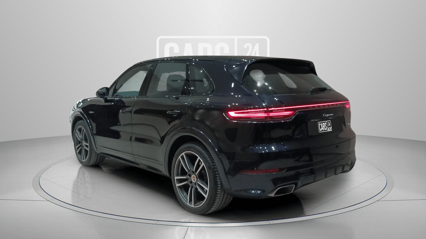 2019 Porsche Cayenne E-HYBRID, Hybrid, Automatic, 50,965 km, Left Back Diagonal