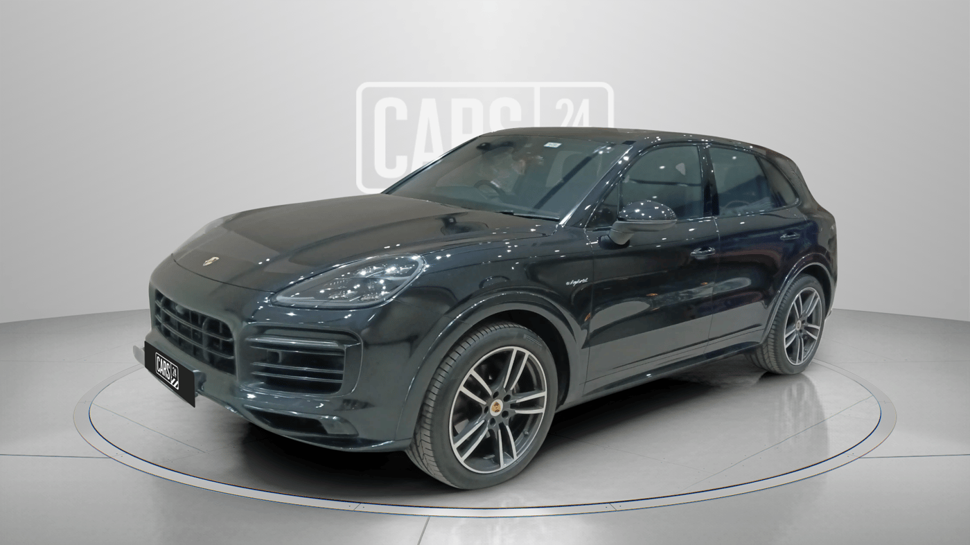2019 Porsche Cayenne E-HYBRID, Hybrid, Automatic, 50,965 km, Left Front Diagonal