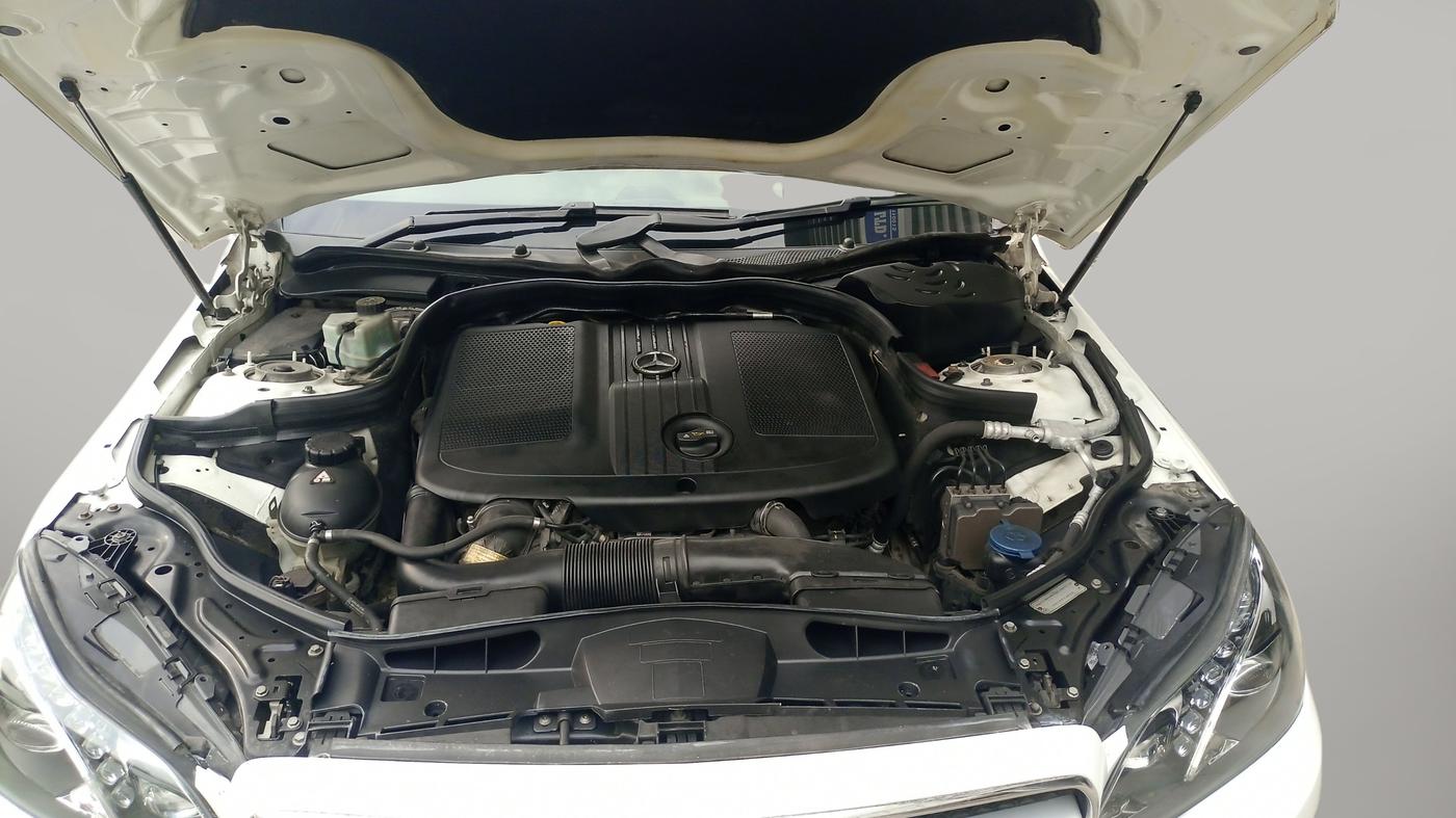 2015 Mercedes Benz E Class E 250 CDI AVANTGARDE, Diesel, Automatic, 86,936 km, Open Bonnet