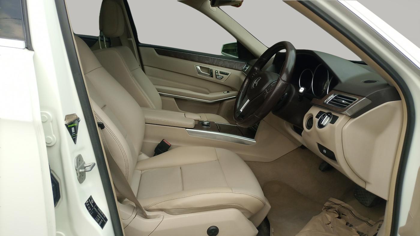 2015 Mercedes Benz E Class E 250 CDI AVANTGARDE, Diesel, Automatic, 86,936 km, Right Side Front Door Cabin
