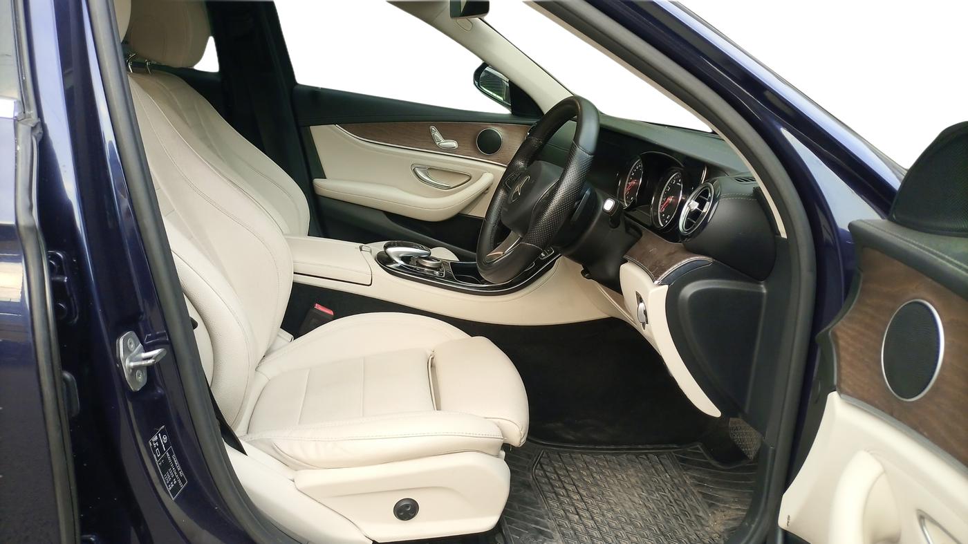 2018 Mercedes Benz E Class E 200 AVANTGARDE, Petrol, Automatic, 96,300 km, Right Side Front Door Cabin
